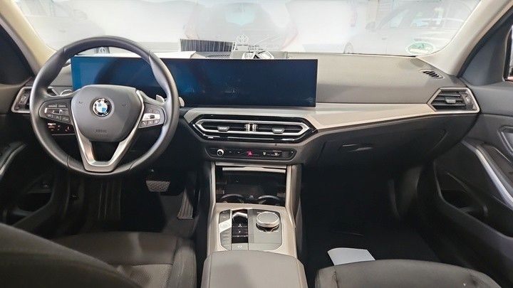 BMW 320 2023 г. Серый, пробег 28000 км