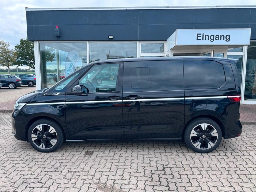 Volkswagen T7 MULTIVAN 2025 г. Чёрный, пробег 28600 км