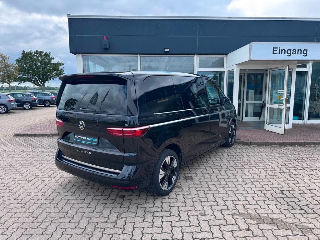 Volkswagen T7 MULTIVAN 2025 г. Чёрный, пробег 28600 км