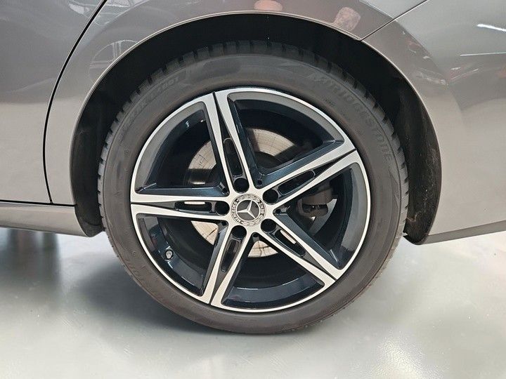 Mercedes-Benz CLA 220 SHOOTING BRAKE 2023 г. Серый, пробег 44000 км