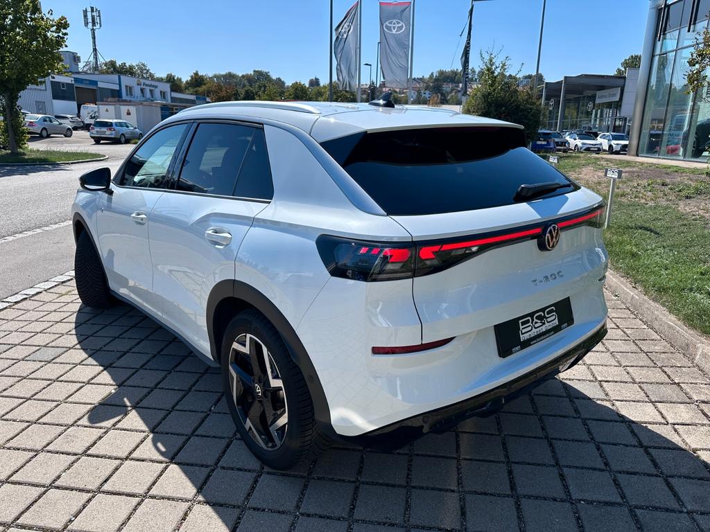 Volkswagen T-Roc 2023 г. Белый, пробег 25000 км