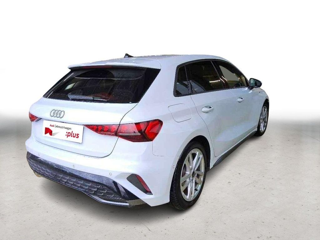Audi A3 2025 г. Белый, пробег 37312 км