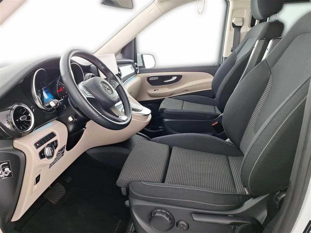 Mercedes-Benz V 250 2022 г. Белый, пробег 54966 км