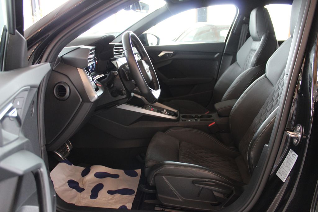 Audi A3 2022 г. Чёрный, пробег 60000 км