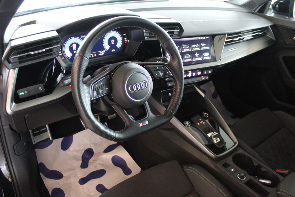 Audi A3 2022 г. Чёрный, пробег 60000 км
