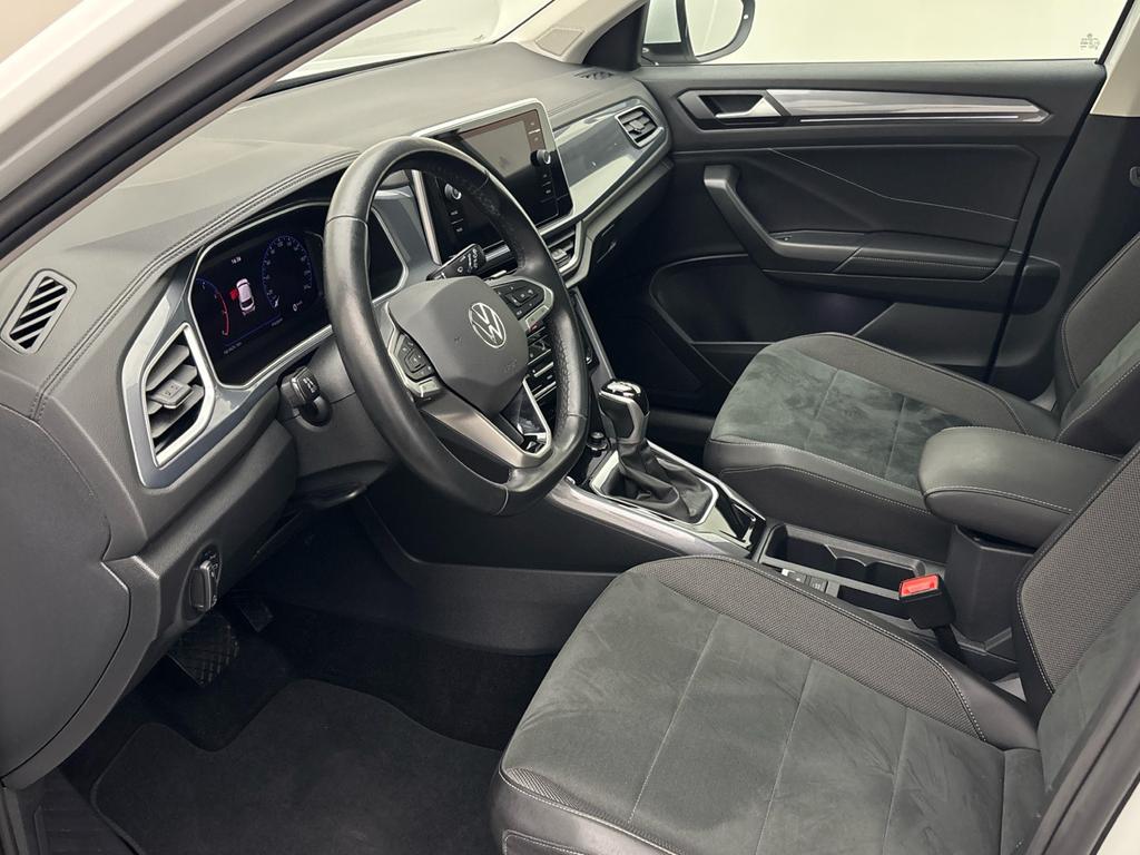 Volkswagen T-Roc 2022 г. Белый, пробег 34635 км