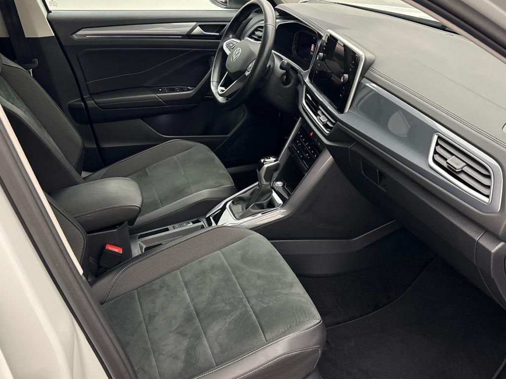 Volkswagen T-Roc 2022 г. Белый, пробег 34635 км