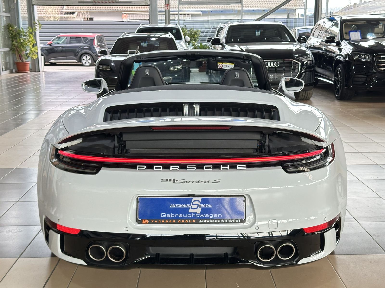 Porsche 992 2021 г. Белый, пробег 23656 км
