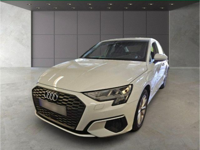 Audi A3 2023 г. Белый, пробег 32300 км