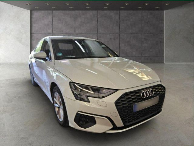 Audi A3 2023 г. Белый, пробег 32300 км
