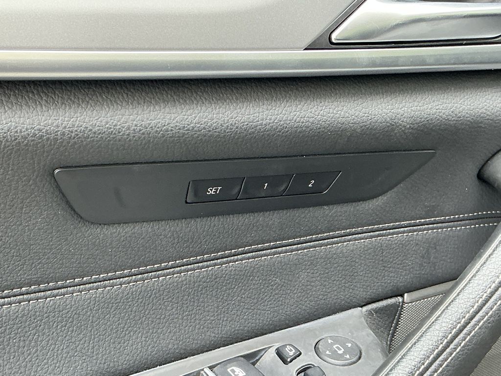 BMW 520 2023 г. Синий, пробег 49986 км