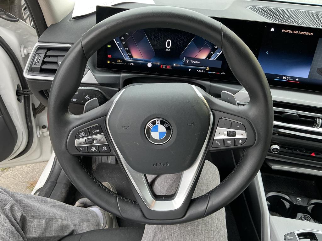 BMW 318 2023 г. Белый, пробег 50564 км