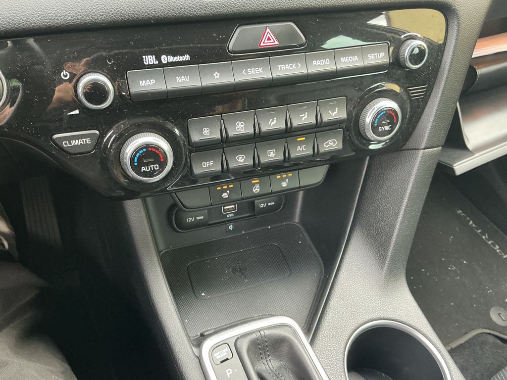Kia Sportage 2021 г. Чёрный, пробег 59980 км