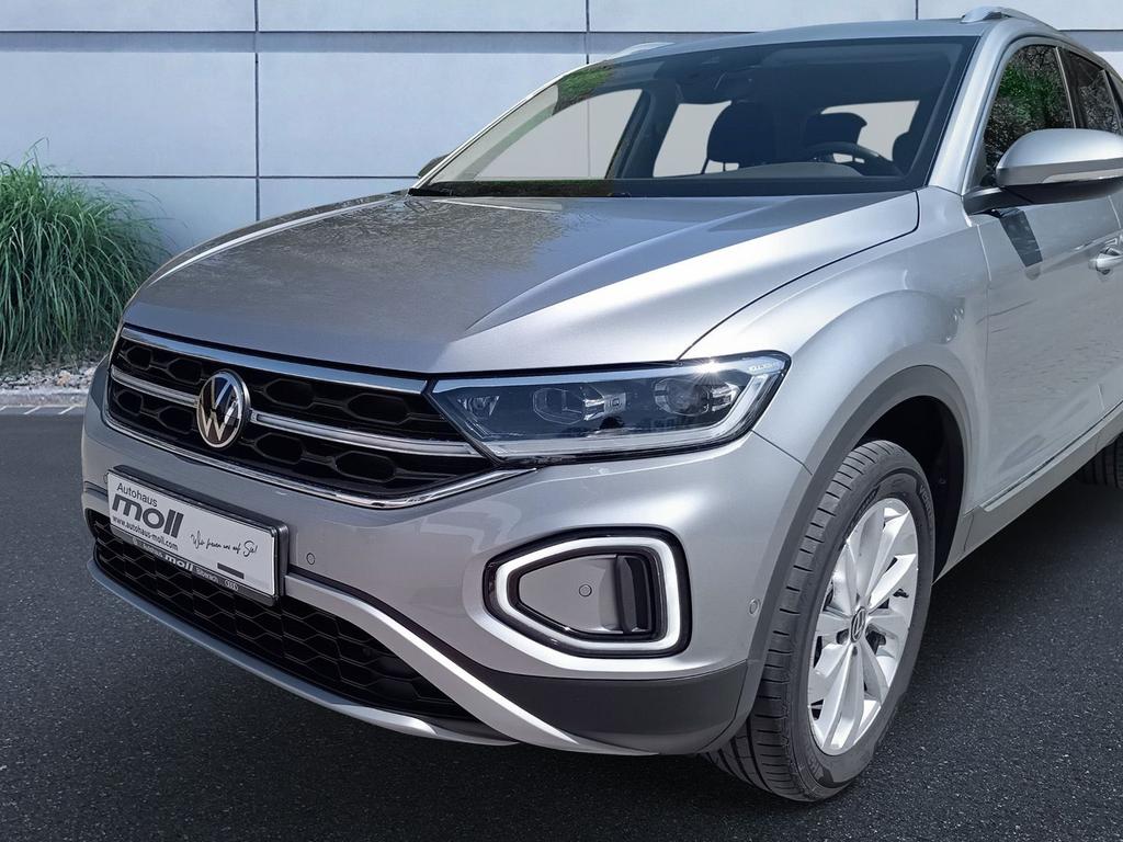 Volkswagen T-Roc 2024 г. Серебристый, пробег 42400 км