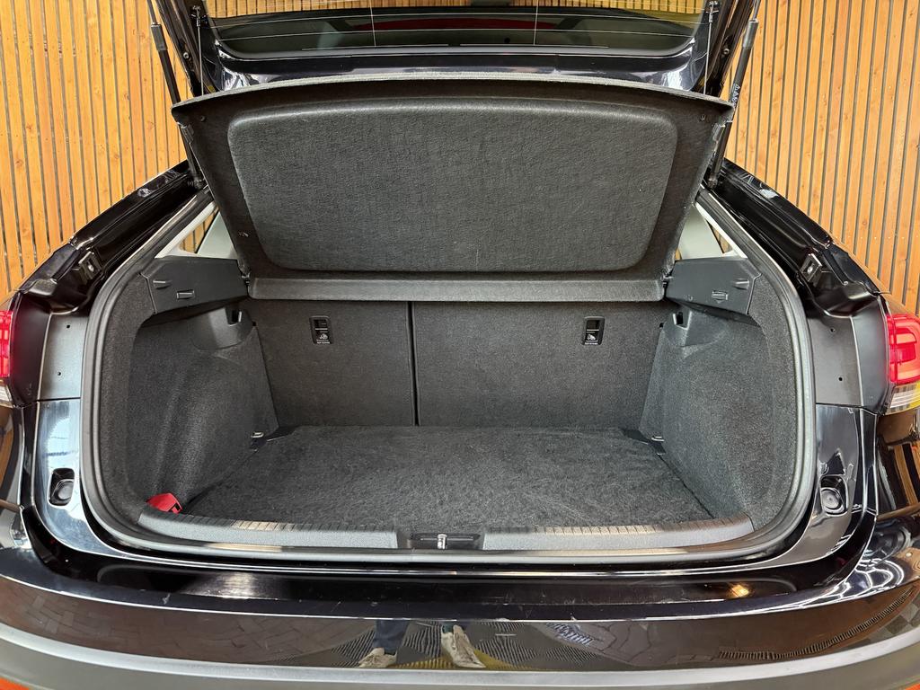 Volkswagen Taigo 2023 г. Чёрный, пробег 41486 км
