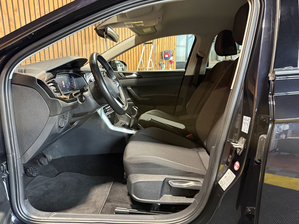 Volkswagen Taigo 2023 г. Чёрный, пробег 41486 км
