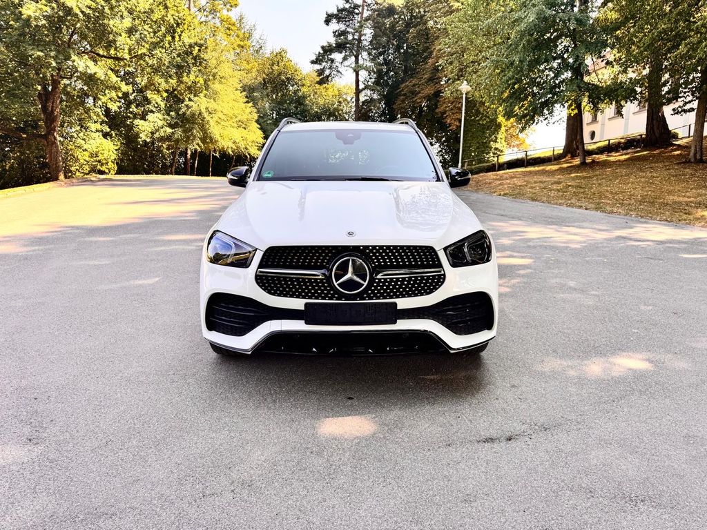 Mercedes-Benz GLE 300 2023 г. Белый, пробег 45000 км