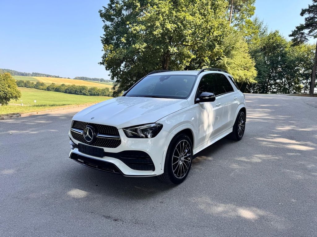 Mercedes-Benz GLE 300 2023 г. Белый, пробег 45000 км