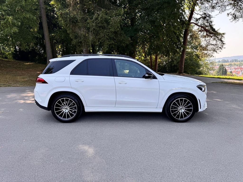 Mercedes-Benz GLE 300 2023 г. Белый, пробег 45000 км