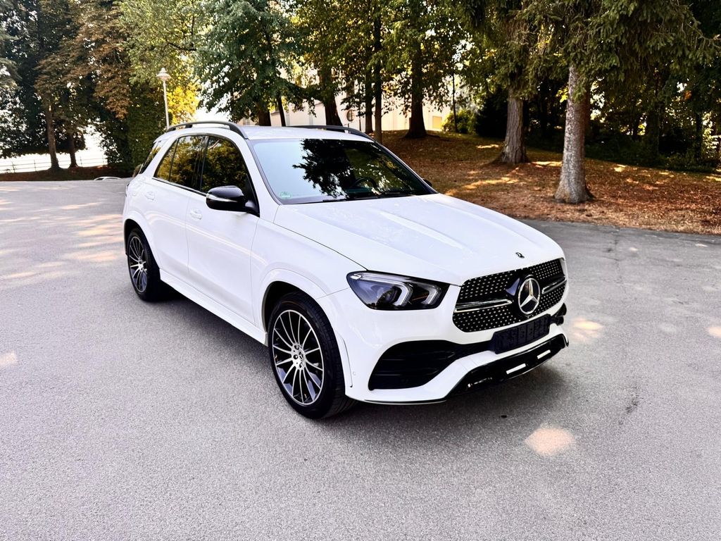 Mercedes-Benz GLE 300 2023 г. Белый, пробег 45000 км