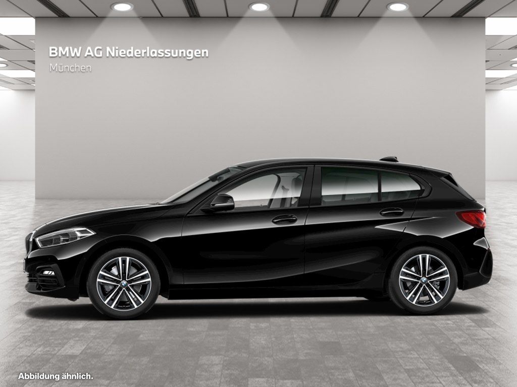 BMW 120 2022 г. Чёрный, пробег 30823 км