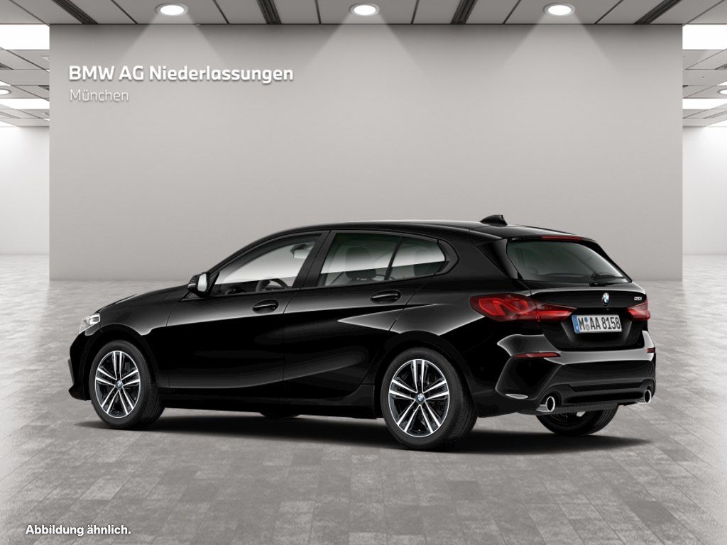 BMW 120 2022 г. Чёрный, пробег 30823 км