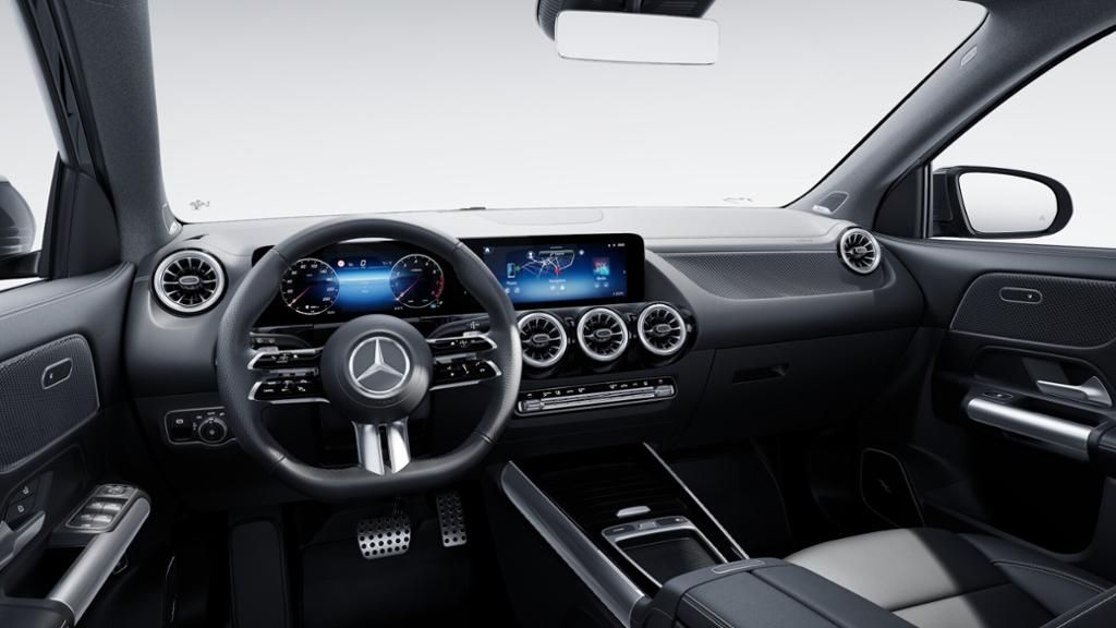 Mercedes-Benz GLA 250 2024 г. Чёрный, пробег 42400 км
