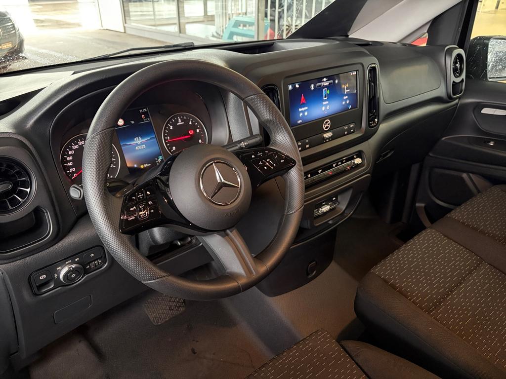 Mercedes-Benz Vito 2025 г. Чёрный, пробег 40000 км