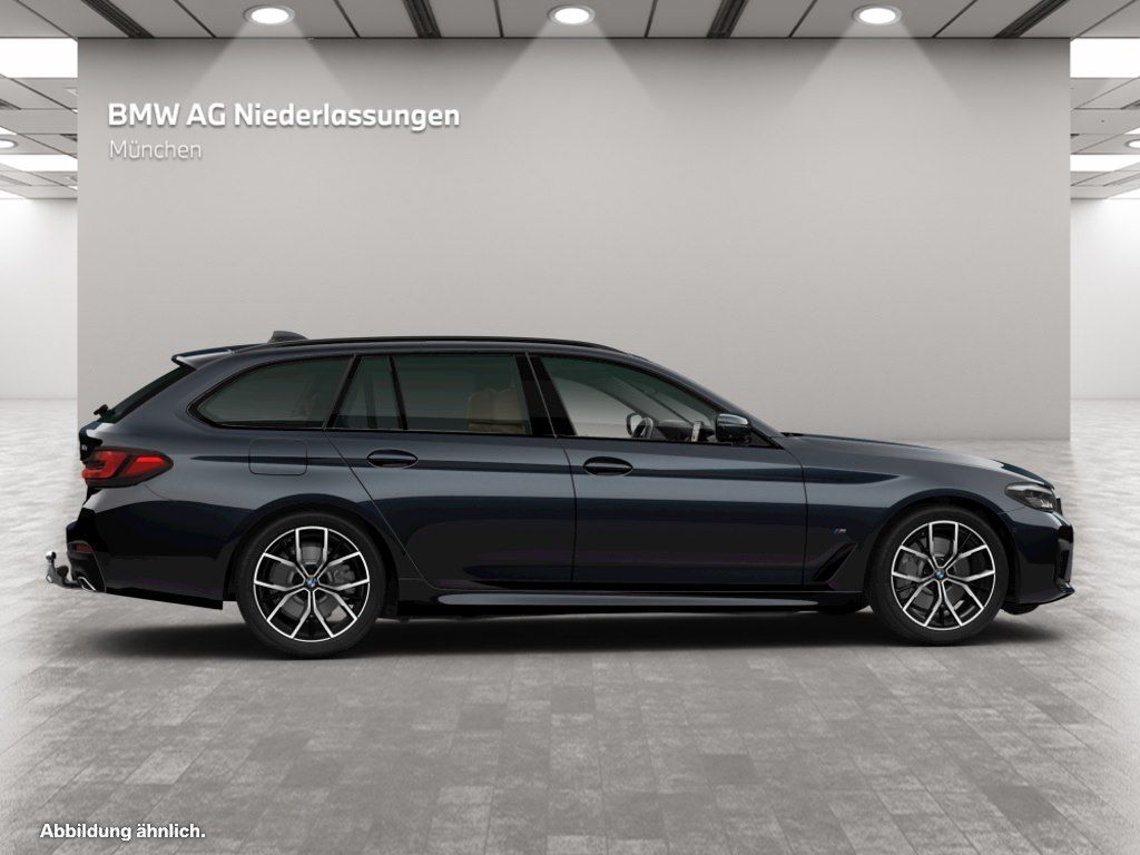 BMW 540 2023 г. Чёрный, пробег 50405 км