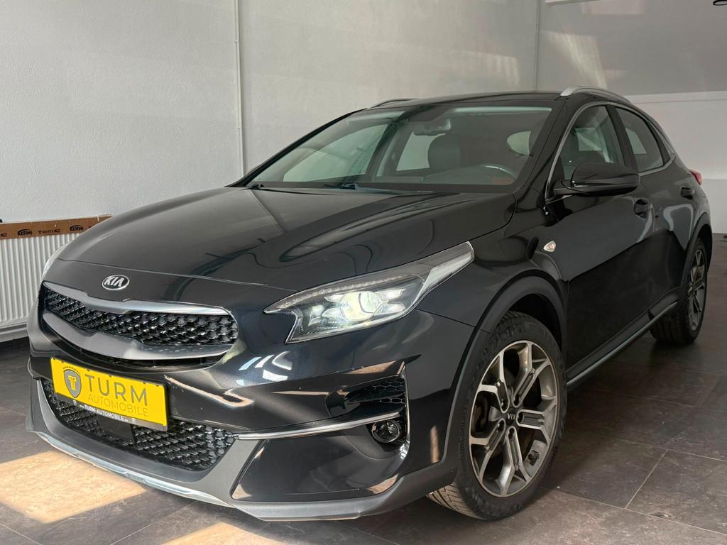 Kia XCeed 2021 г. Чёрный, пробег 52276 км