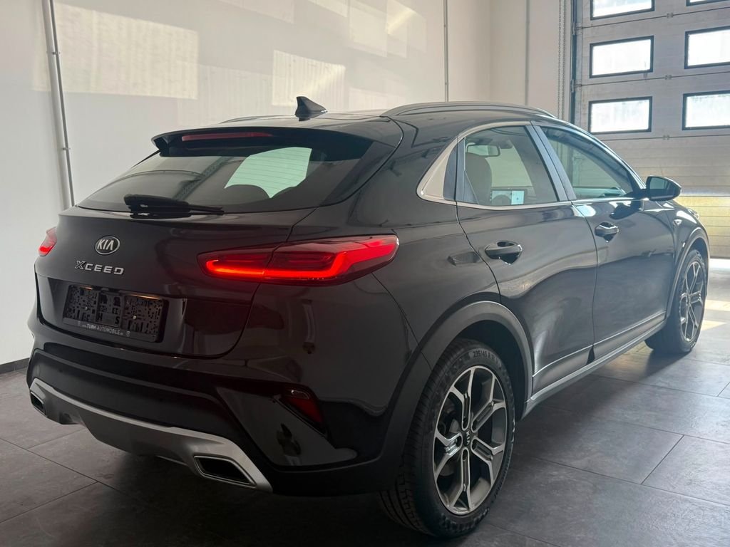 Kia XCeed 2021 г. Чёрный, пробег 52276 км