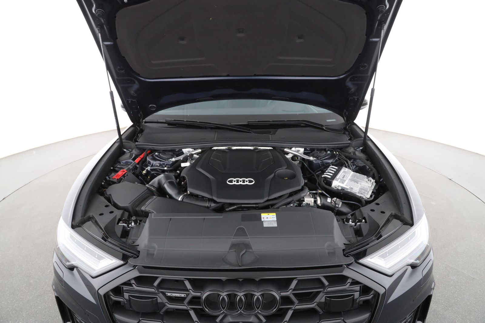 Audi A6 2025 г. Синий, пробег 7132 км