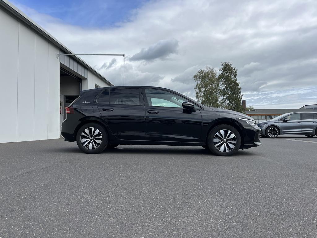 Volkswagen Golf 2025 г. Чёрный, пробег 19350 км