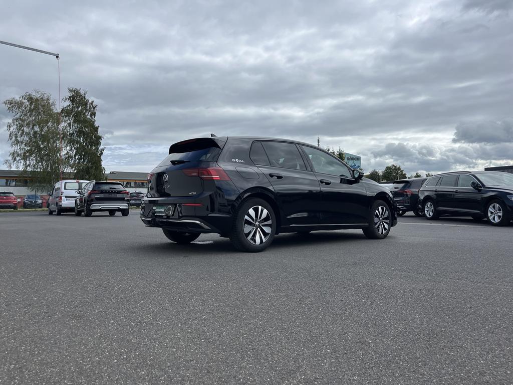 Volkswagen Golf 2025 г. Чёрный, пробег 19350 км
