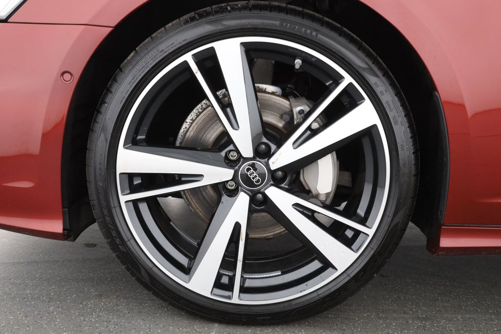 Audi A6 2025 г. Красный, пробег 8663 км