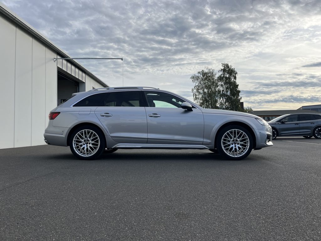 Audi A4 allroad 2023 г. Серебристый, пробег 51468 км