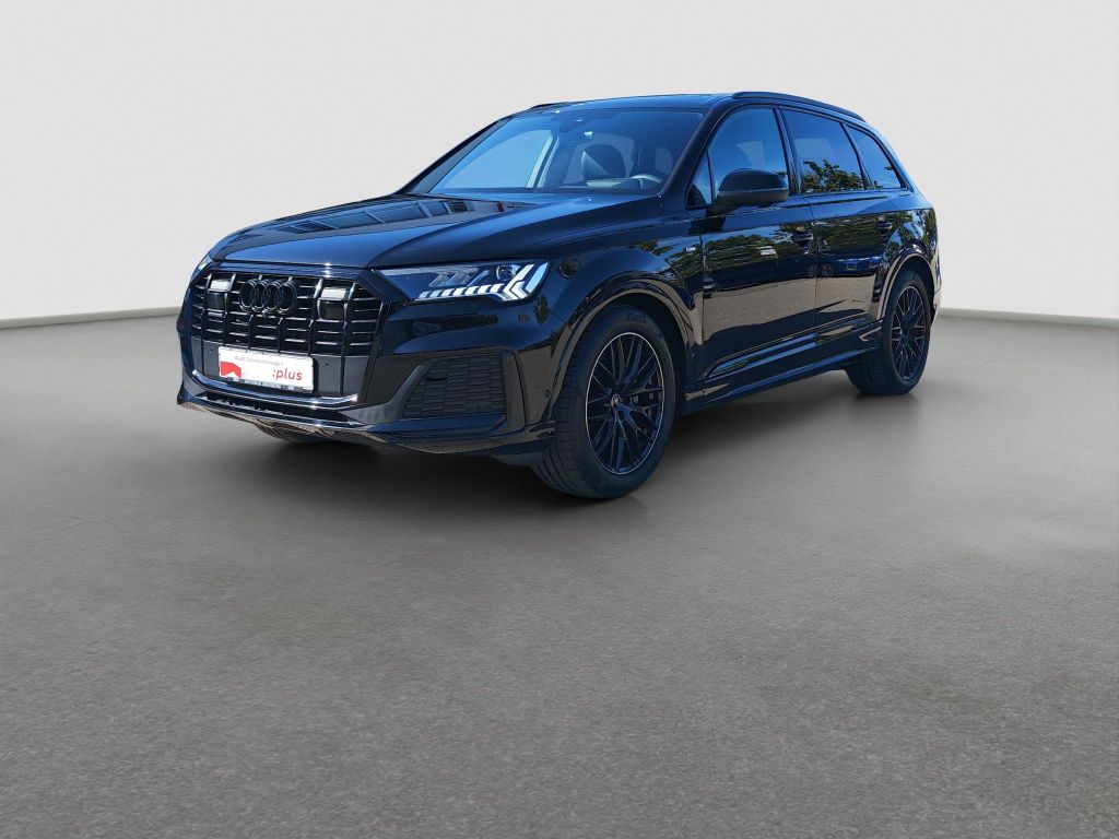 Audi Q7 2023 г. Чёрный, пробег 42900 км