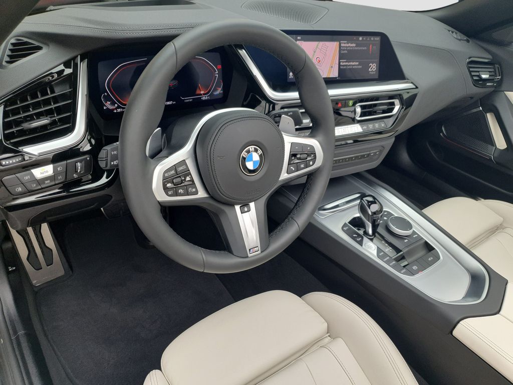 BMW X9 2023 г. Красный, пробег 15937 км