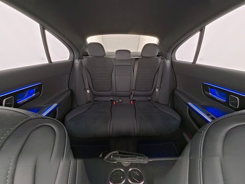 Mercedes-Benz C 300 2025 г. Чёрный, пробег 32830 км