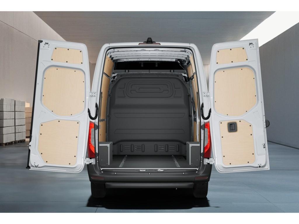 Mercedes-Benz SPRINTER 2024 г. Белый, пробег 30482 км