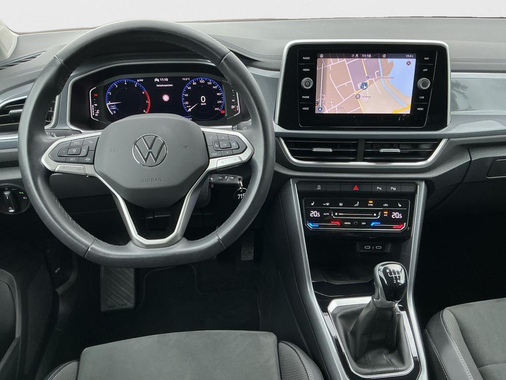 Volkswagen T-Roc 2022 г. Серебристый, пробег 35378 км