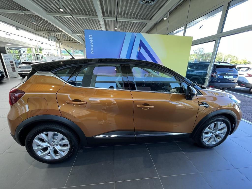 Renault Captur 2021 г. Оранжевый, пробег 35000 км