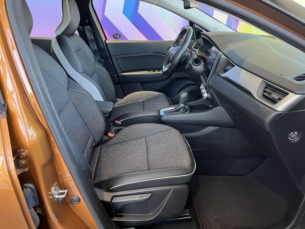 Renault Captur 2021 г. Оранжевый, пробег 35000 км
