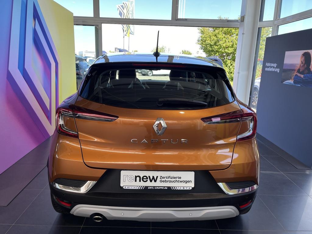 Renault Captur 2021 г. Оранжевый, пробег 35000 км