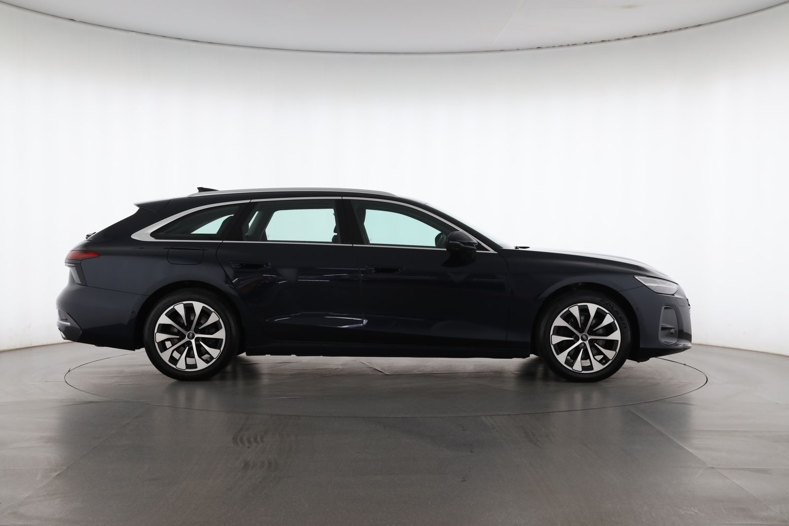 Audi A6 2025 г. Синий, пробег 23669 км