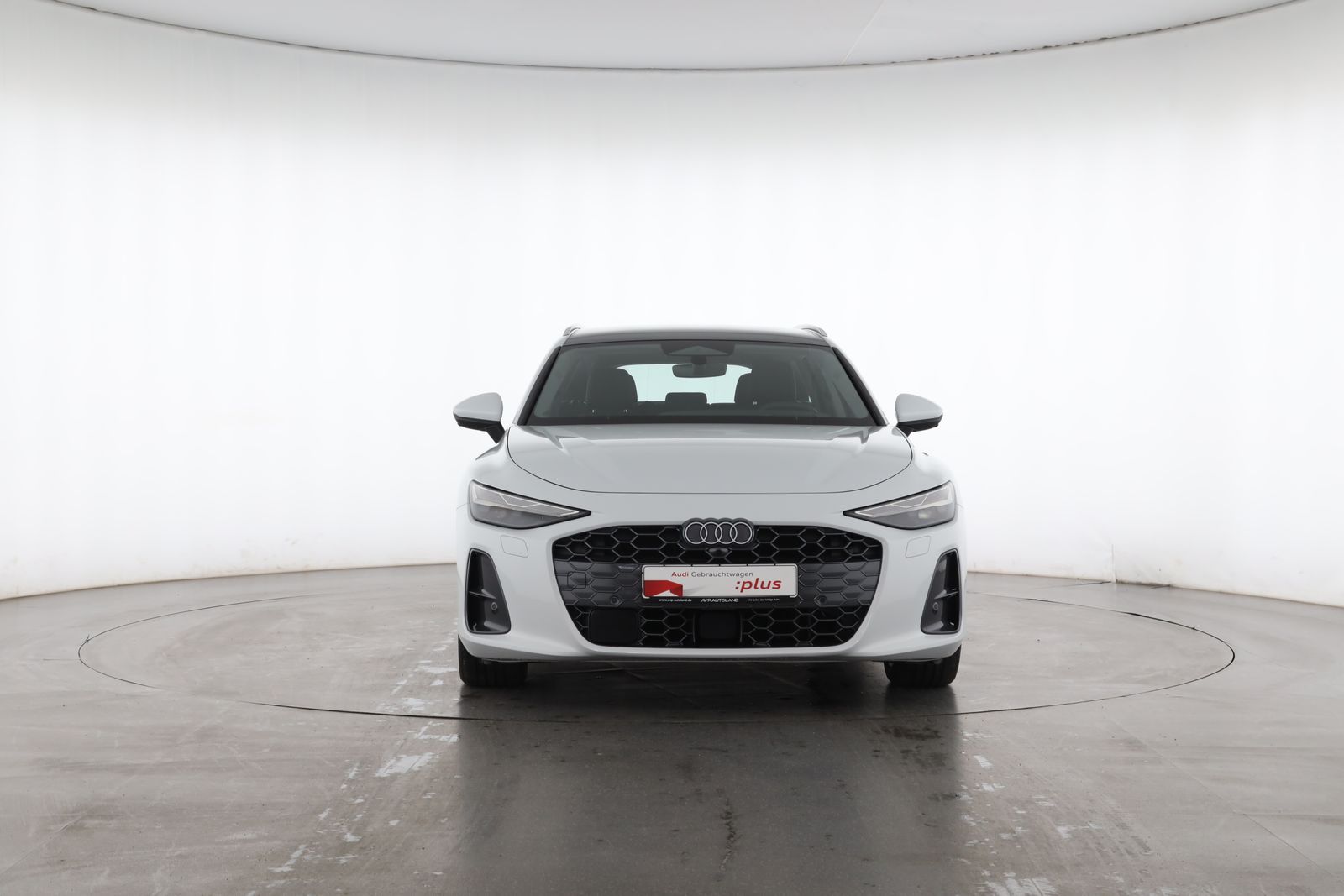Audi A6 2025 г. Белый, пробег 15979 км