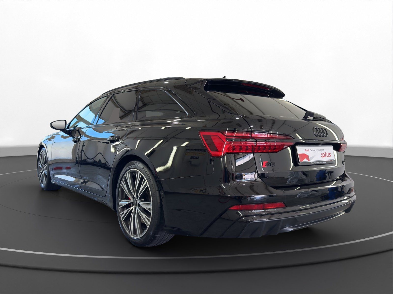 Audi S6 2025 г. Чёрный, пробег 23506 км