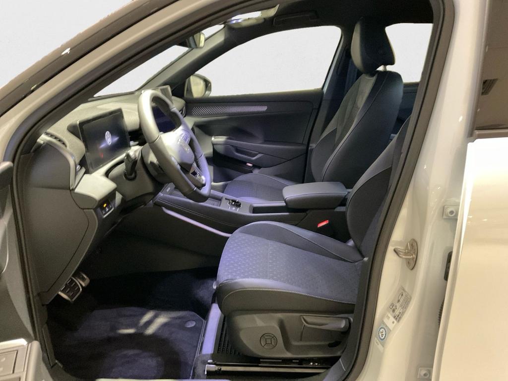 Volkswagen T-Roc 2025 г. Белый, пробег 8211 км