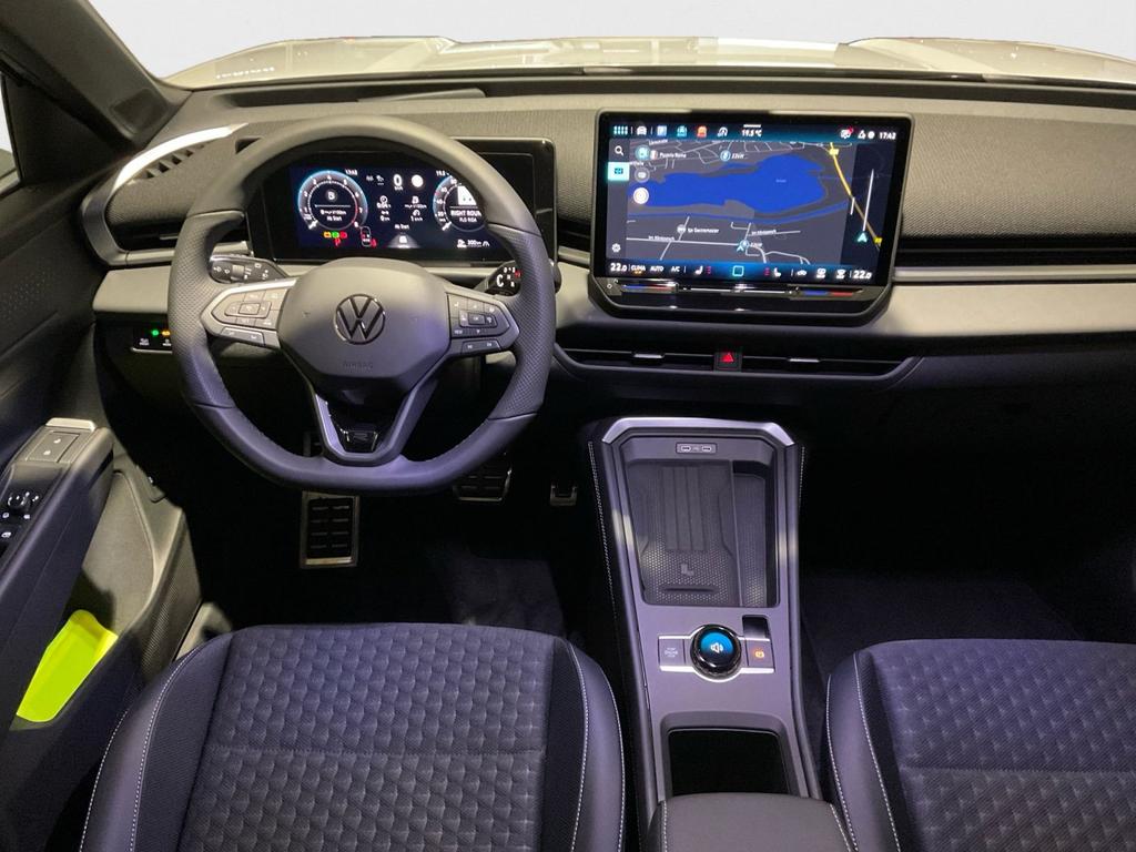 Volkswagen T-Roc 2025 г. Белый, пробег 8211 км