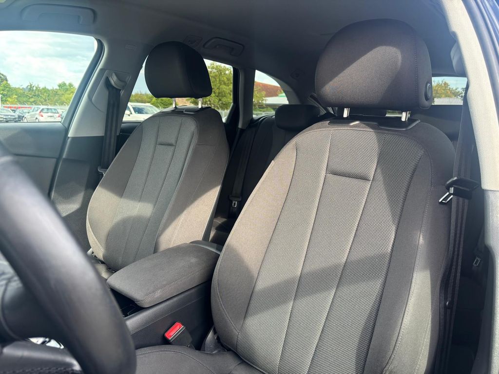 Audi A4 2022 г. Чёрный, пробег 44300 км